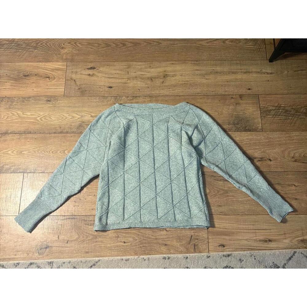 Cozy Light Gray Knit Sweater with Diamond Pattern - Boxy Like